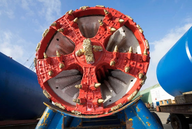 tunnelingmachine.jpg