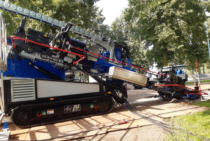 Visser & Smit Hanab HDD RIG 60T CU Hybride.jpg