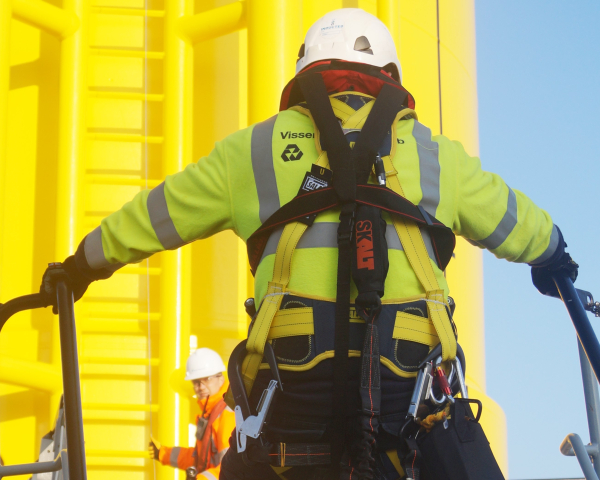 Visser Smit Hanab Offshore Wind at work.jpg