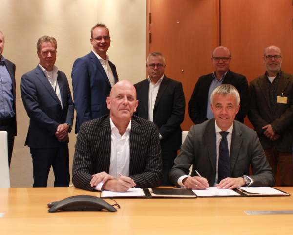 contractondertekening_04112019.jpg