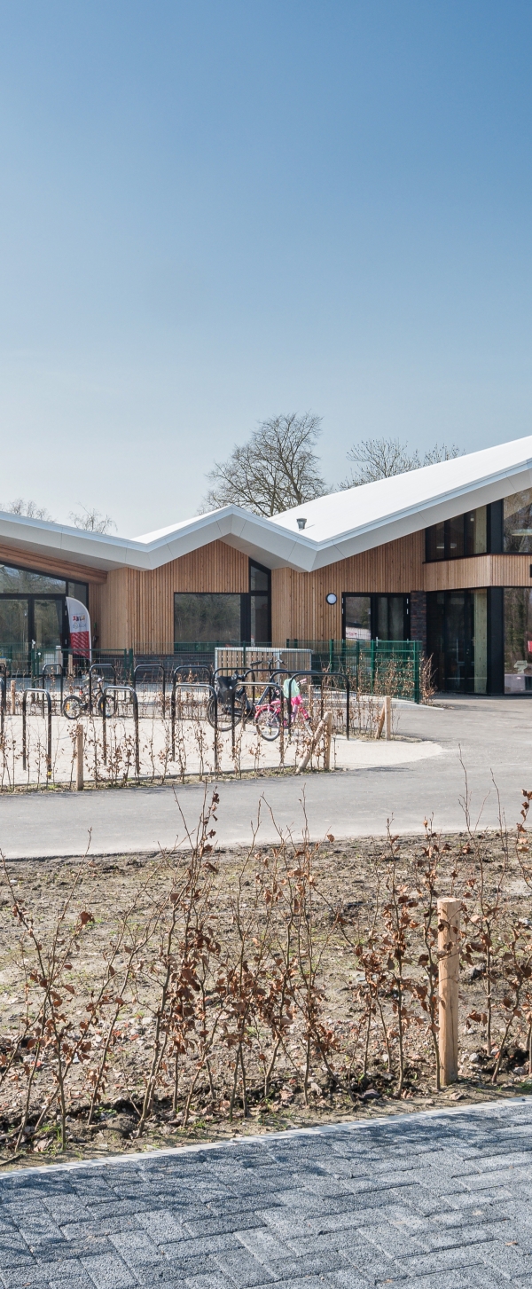 Voorkant kindcentrum Wagenborgen