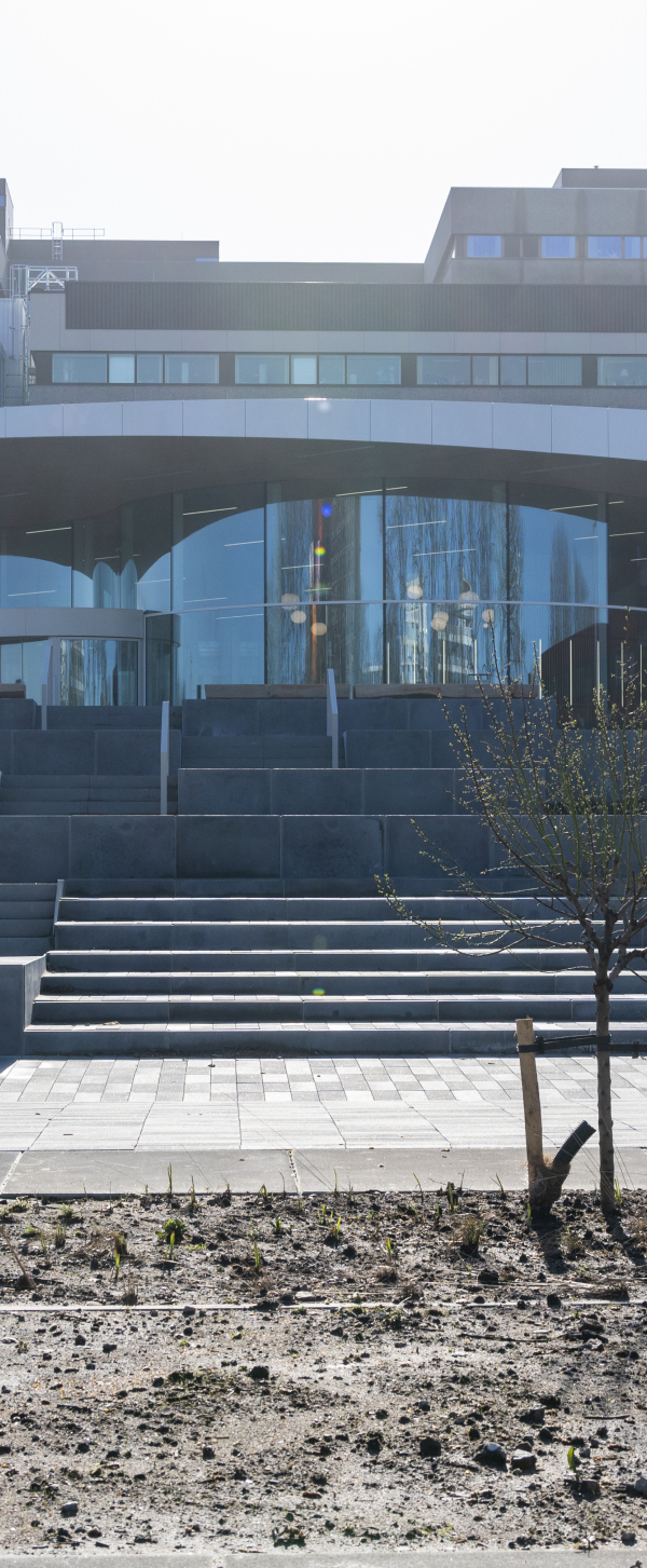 Amsterdam - Entreegebouw AMC 0140 bewerkt.jpg