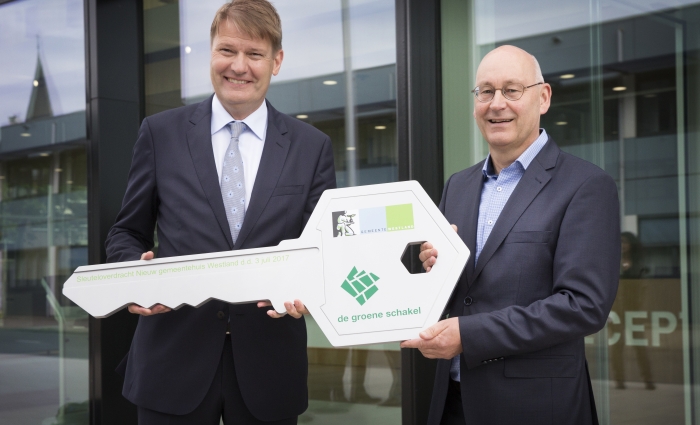 Gemeentehuis Westland - overhandiging sleutel.jpg