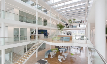 Gemeentehuis Westland - Laan van de glazenstad.jpg