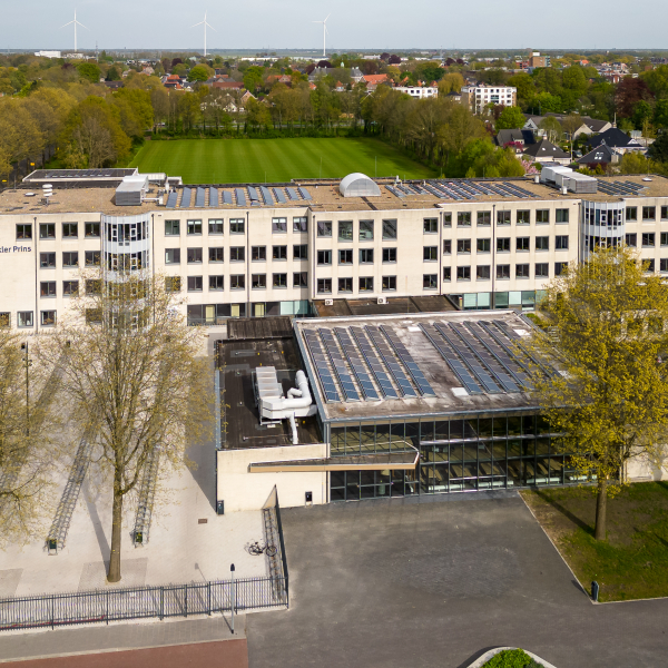 Buitenzijde Winkler Prins Veendam