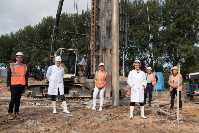 20200911 Eerste paal nieuwe hoofdingang Amsterdam UMC DSC_7978.jpg