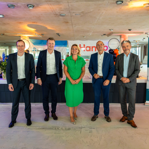 Ondertekening overeenkomst 𝘊𝘢𝘳𝘥𝘪𝘰𝘷𝘢𝘴𝘤𝘶𝘭𝘢𝘪𝘳 𝘐𝘯𝘵𝘦𝘳𝘷𝘦𝘯𝘵𝘪𝘦𝘤𝘦𝘯𝘵𝘳𝘶𝘮 𝘈𝘮𝘴𝘵𝘦𝘳𝘥𝘢𝘮 𝘜𝘔𝘊