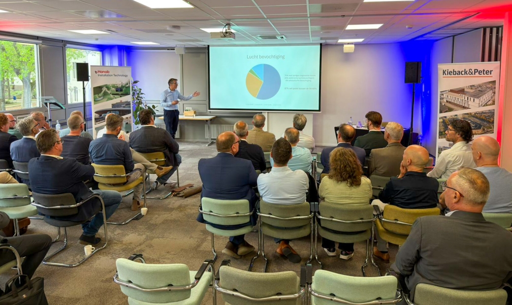 Presentatie tijdens het seminar Verduurzaming Zorgvastgoed over energiebesparing, gebouwbeheer en duurzame installatietechniek voor Nederlandse zorginstellingen.