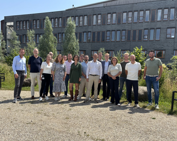 Foto groep ondertekening bouwteam Deventer Ziekenhuis