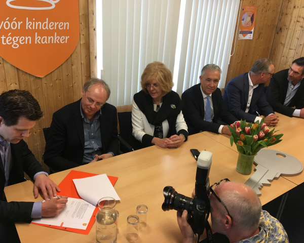 Prinses Maxima Centrum nieuwbouw 3. De ondertekening.JPG
