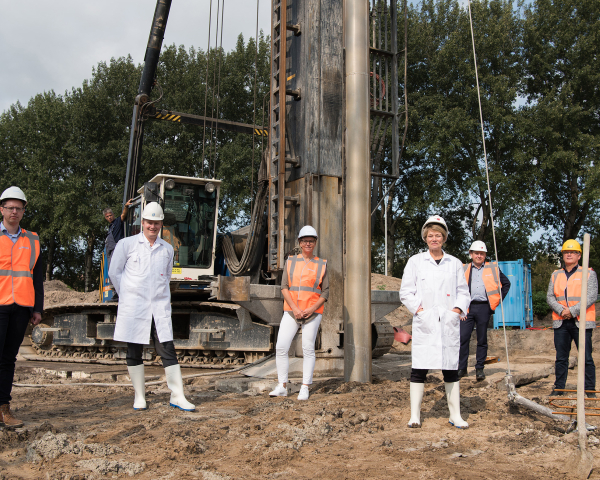 20200911 Eerste paal nieuwe hoofdingang Amsterdam UMC DSC_7978.jpg