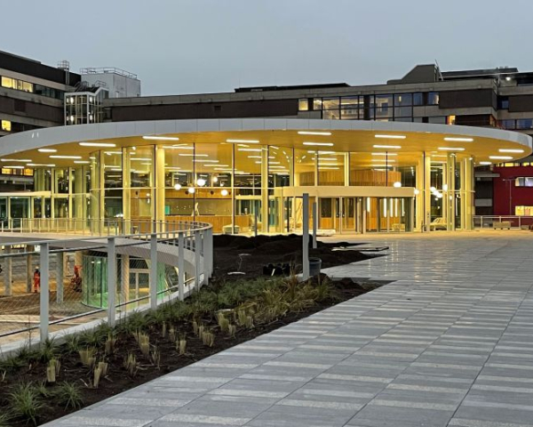 Entreepaviljoen AMC extern_foto Johan Carlier.jpg