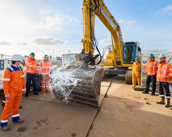 doop bouwkraan start werk R-L