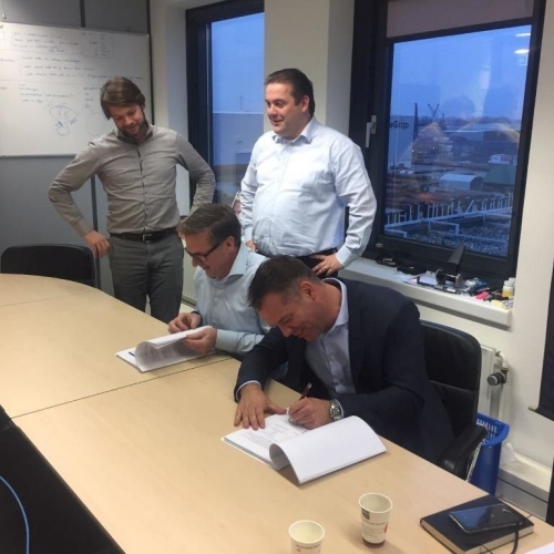 varo contract tekenen.jpg