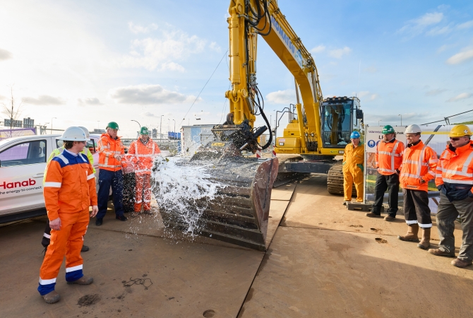 doop bouwkraan start werk R-L