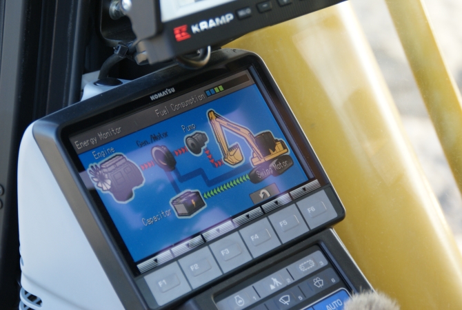 opladen accu hybrid.JPG