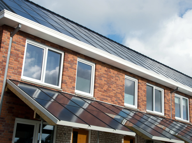 MorgenWoningen duurzame schakelwoningen met volledig dak van zonnepanelen