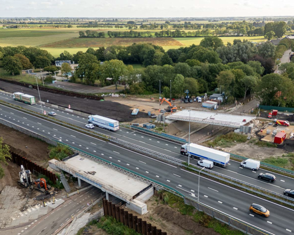 De A27 van bovenaf met de werkzaamheden in beeld 