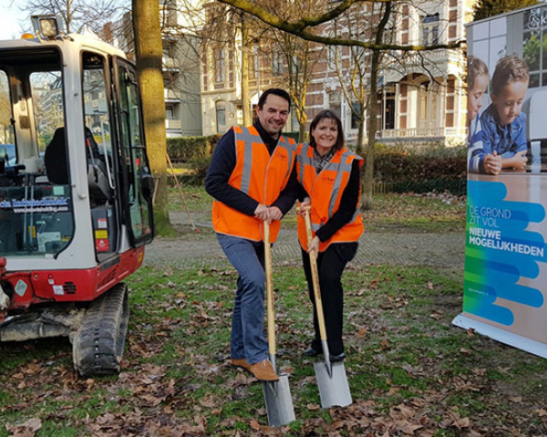 Eerste schop in de grond spijkerbuurt - nieuwsbericht v3.jpg