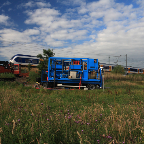 Gestuurde boring onder spoor_backbone KPN_Frits van der Vlis (2).jpg