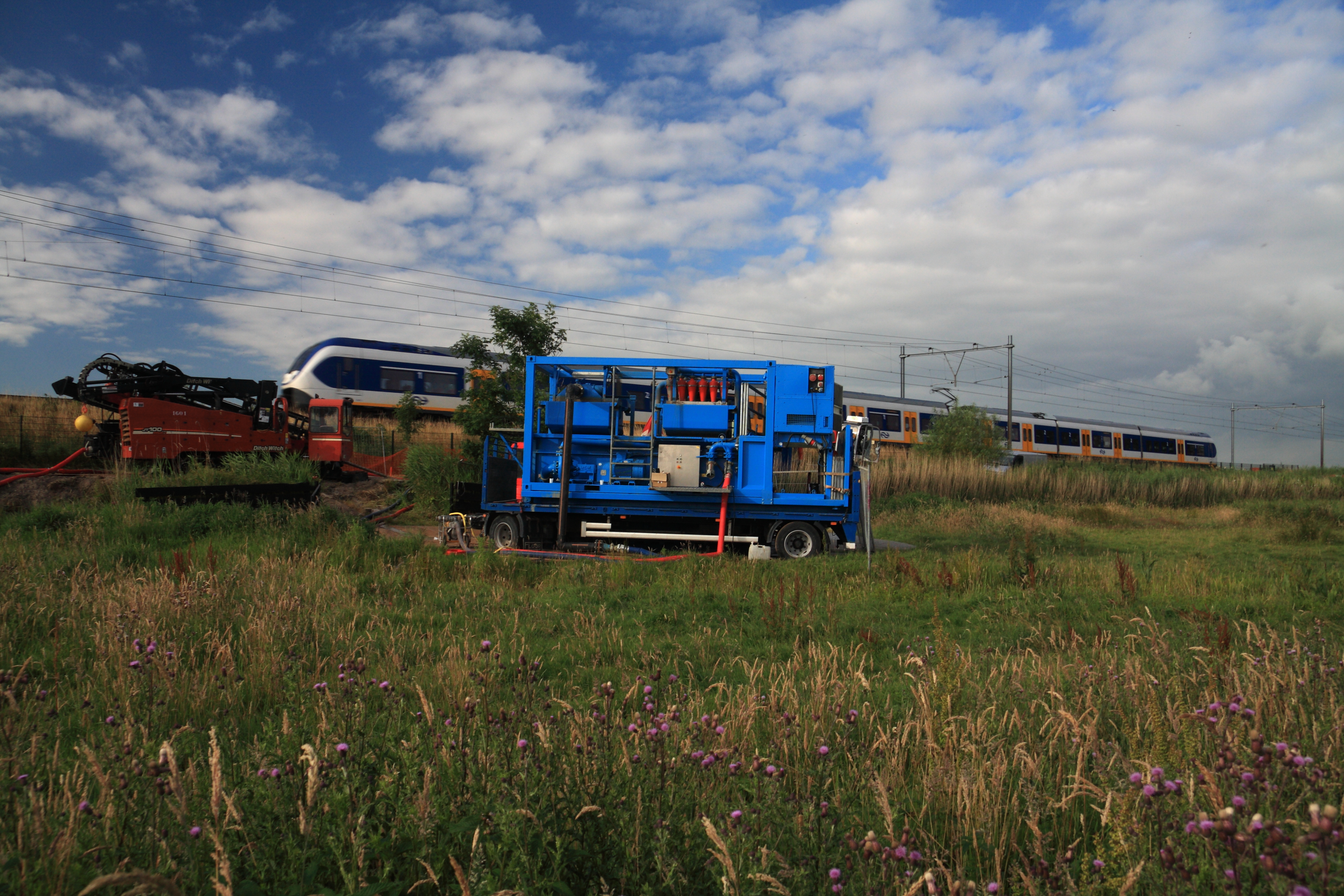 Gestuurde boring onder spoor_backbone KPN_Frits van der Vlis (2).jpg